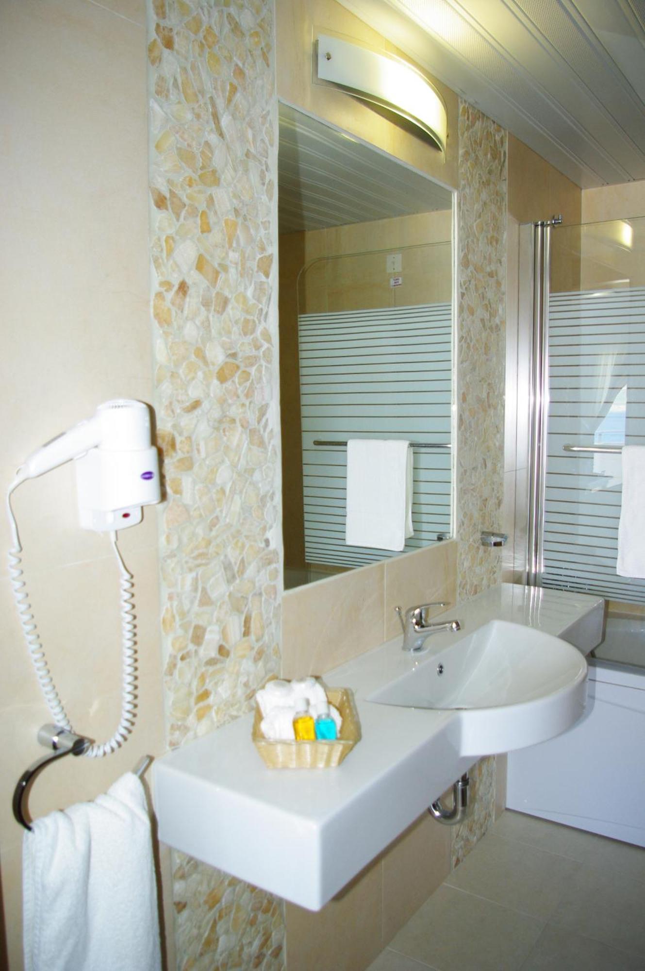 Hotel Astron Princess Karpathos Town  Exterior photo