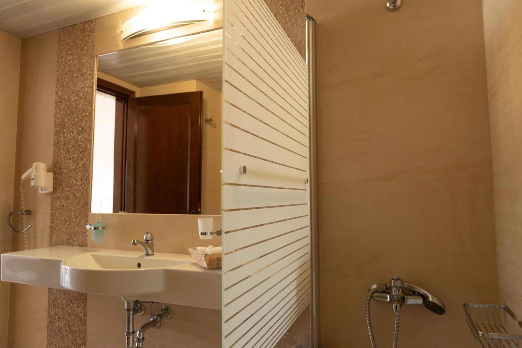 Hotel Astron Princess Karpathos Town  Exterior photo